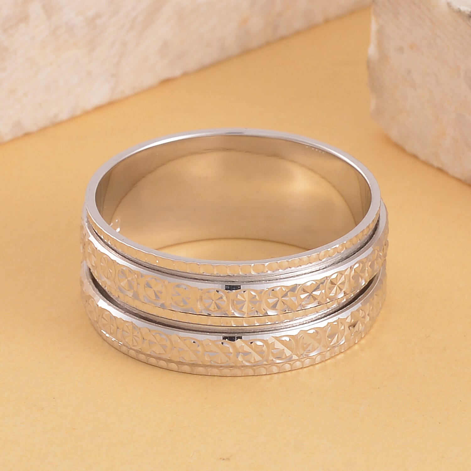 950 Platinum Diamond Cut Spinner Band Ring (Size 10.0) 9 Grams