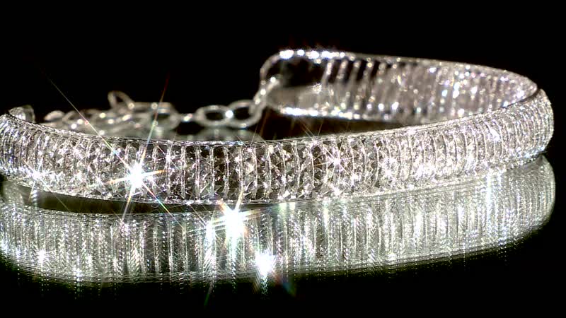 950 Platinum Diamond Cut Textured Bangle Bracelet (Size 7.50) 11.90 Grams