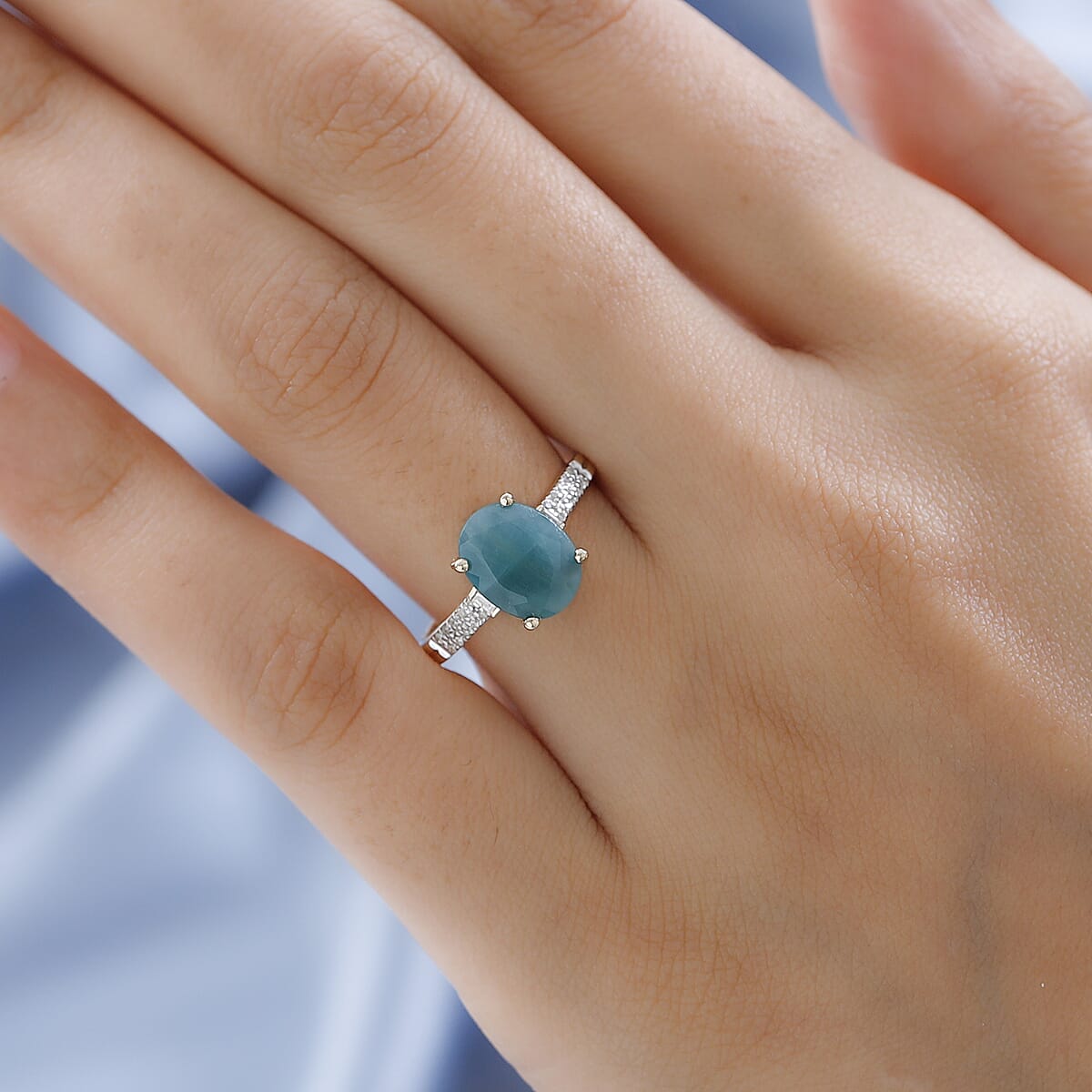 Luxoro 10K Yellow Gold AAA Grandidierite and Diamond Ring (Size 7.0) 3.00 ctw image number 2