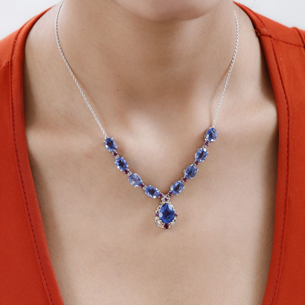 Color Change Fluorite (IR) and Orissa Rhodolite Garnet Necklace 18-20 Inches in Vermeil Yellow Gold and Platinum Over Sterling Silver 16.65 ctw image number 2