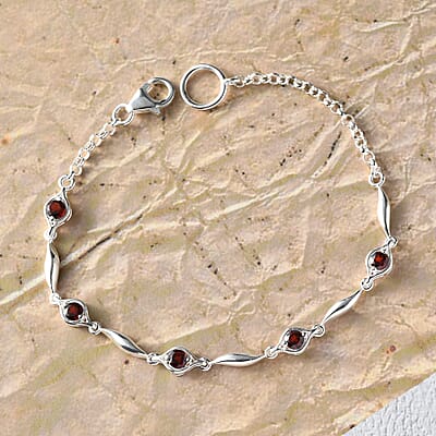 Mozambique Garnet Station Bracelet In Sterling Silver, 925 Sterling Silver Bracelet For Women (7.25 In) 1.10 ctw