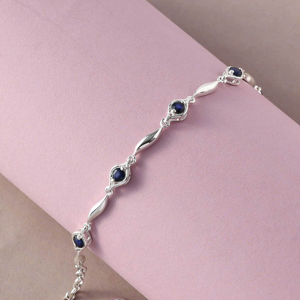 Madagascar Blue Sapphire (DF) Bracelet in Sterling Silver (7.25 In) 1.15 ctw image number 3