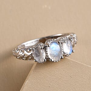 D'Joy Kuisa Rainbow Moonstone 1.10 ctw 3 Stone Ring in Platinum Over Sterling Silver (Size 6.0)