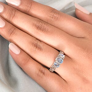 D'Joy Kuisa Rainbow Moonstone 1.10 ctw 3 Stone Ring in Platinum Over Sterling Silver (Size 6.0)