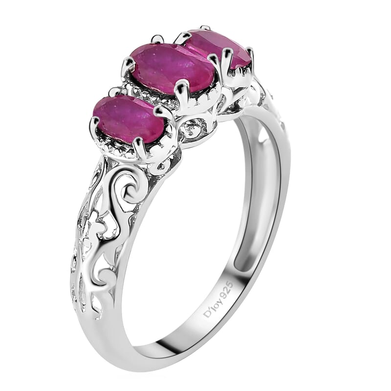 D'Joy Niassa Ruby (FF) 1.40 ctw 3 Stone Ring in Platinum Over Sterling Silver (Size 10.0)