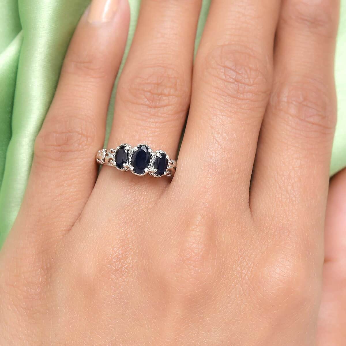 Madagascar Blue Sapphire 3 Stone Ring in Platinum Over Sterling Silver (Size 7.0) 1.11 ctw image number 1