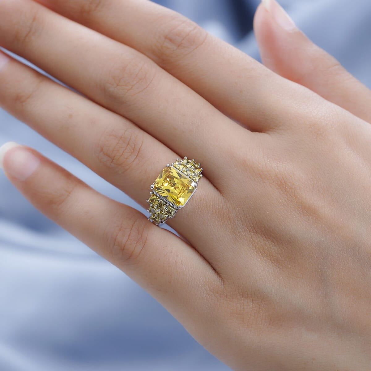 Simulated Yellow Diamond Ring in Platinum Over Copper with Magnet (Size 9.0) 6.85 ctw image number 2