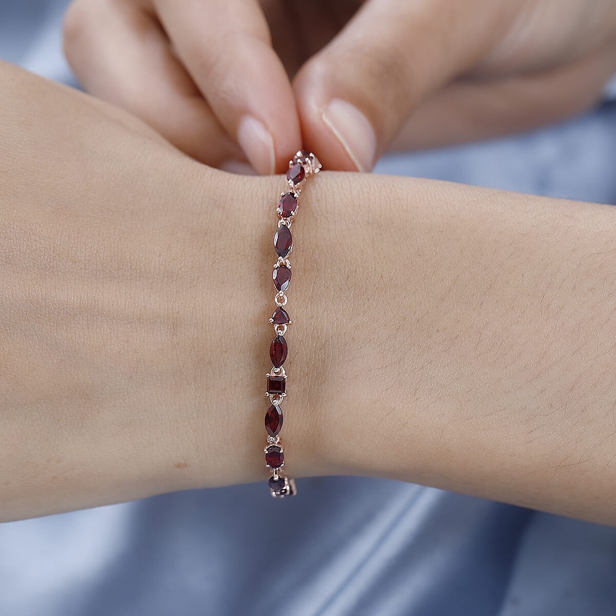 Premium Anthill Garnet Bracelet in Vermeil RG Over Sterling Silver (6.50 In) 6.85 ctw image number 2