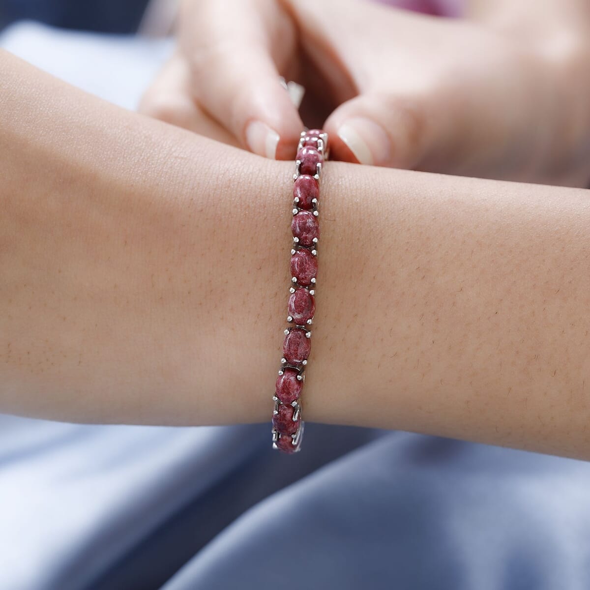 Premium Norwegian Thulite Bracelet in Platinum Over Sterling Silver (6.50 In) 23.50 ctw image number 2