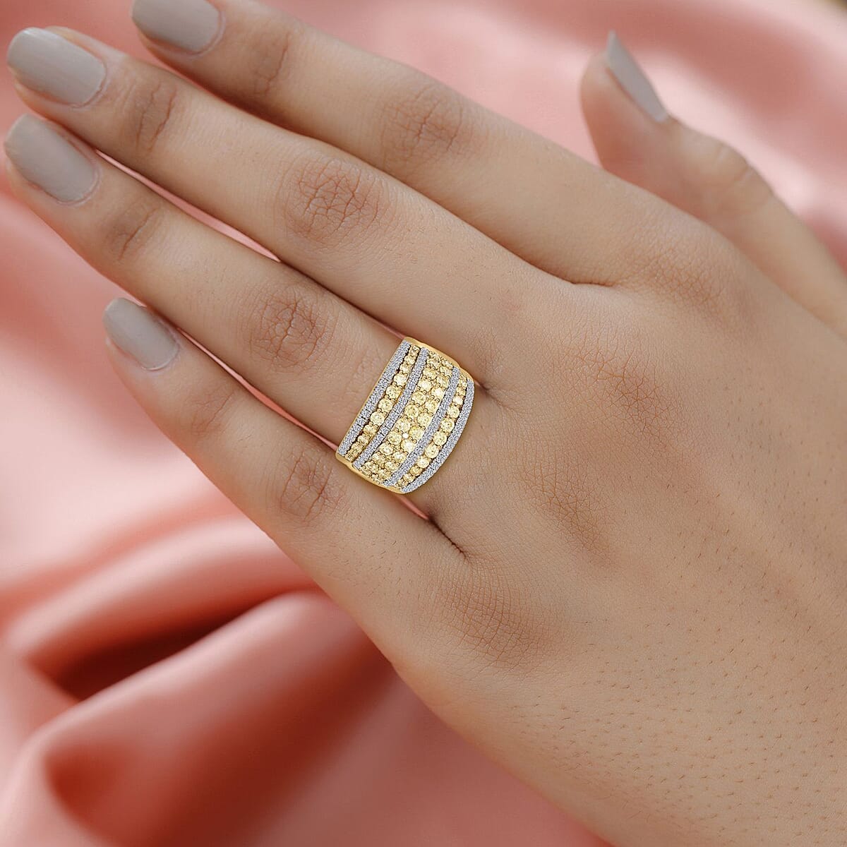 14K Yellow Gold Natural White and Yellow Diamond I1-SI Cluster Ring (Size 5.0) 7.50 Grams 2.00 ctw image number 2