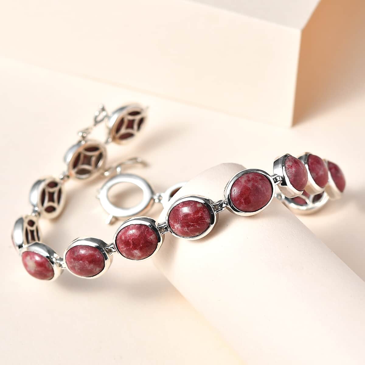 Norwegian Thulite Bracelet in Platinum Over Sterling Silver (7.25 In) 40.15 ctw image number 1