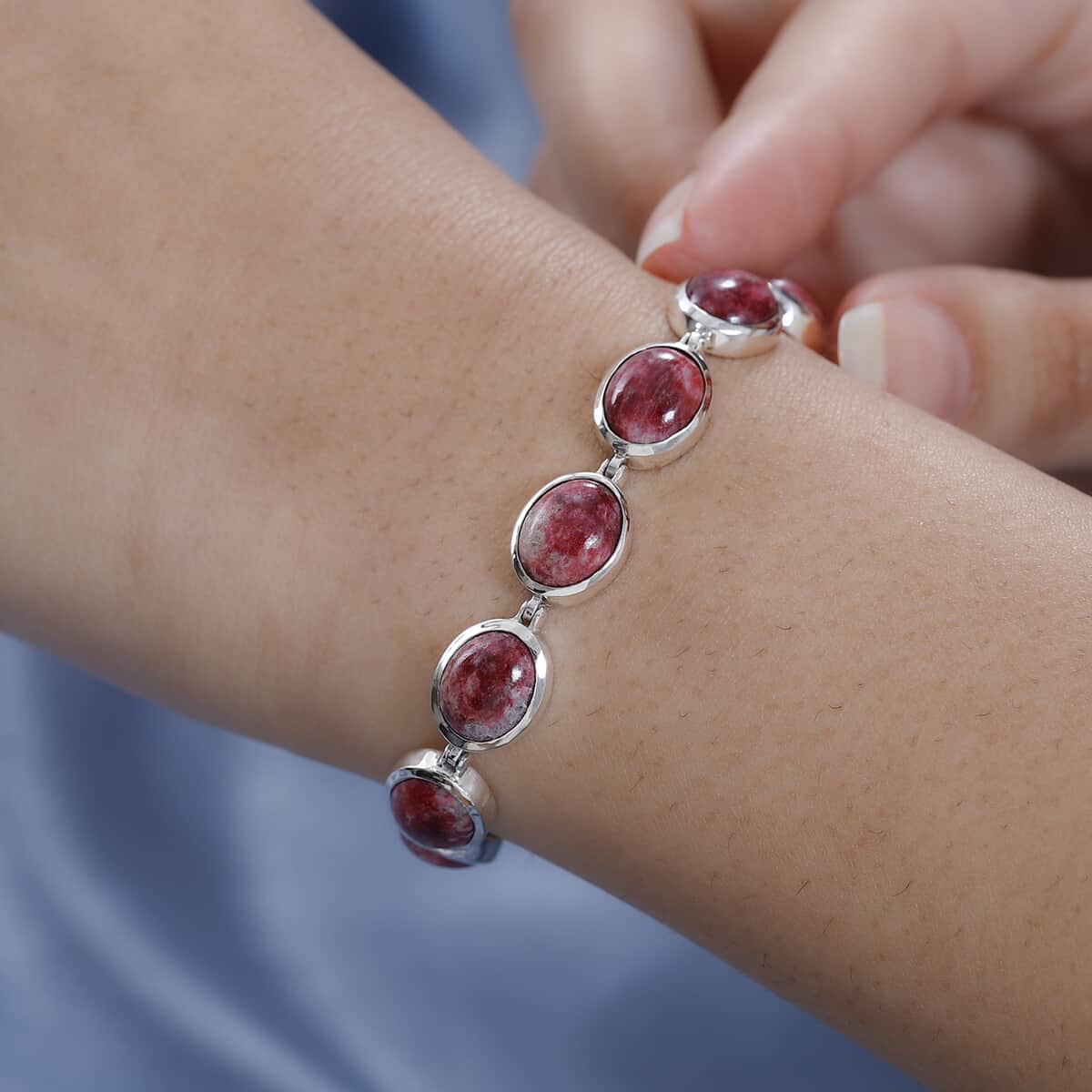 Norwegian Thulite Bracelet in Platinum Over Sterling Silver (7.25 In) 40.15 ctw image number 2