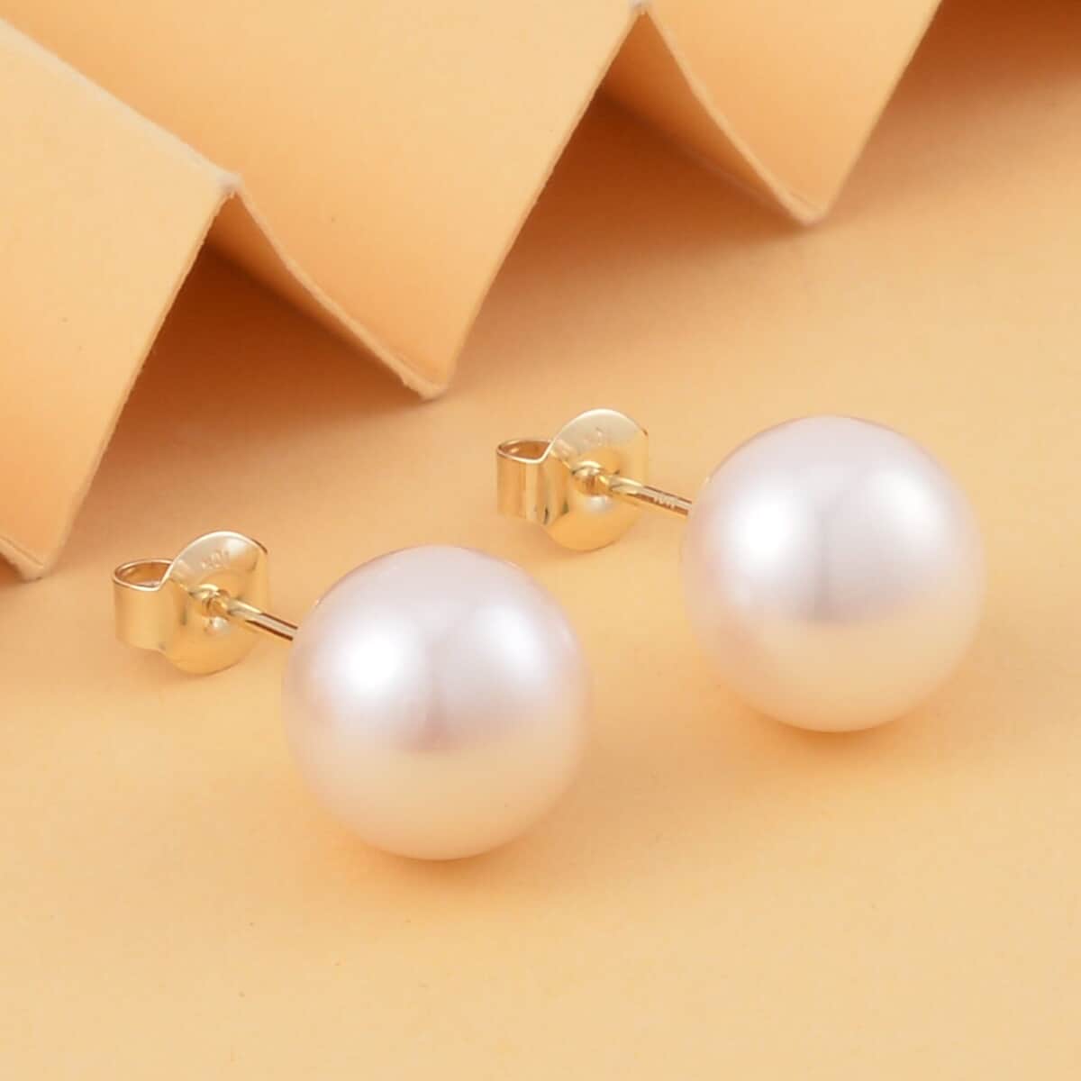 10K Yellow Gold White Edison Pearl Solitaire Stud Earrings  image number 1