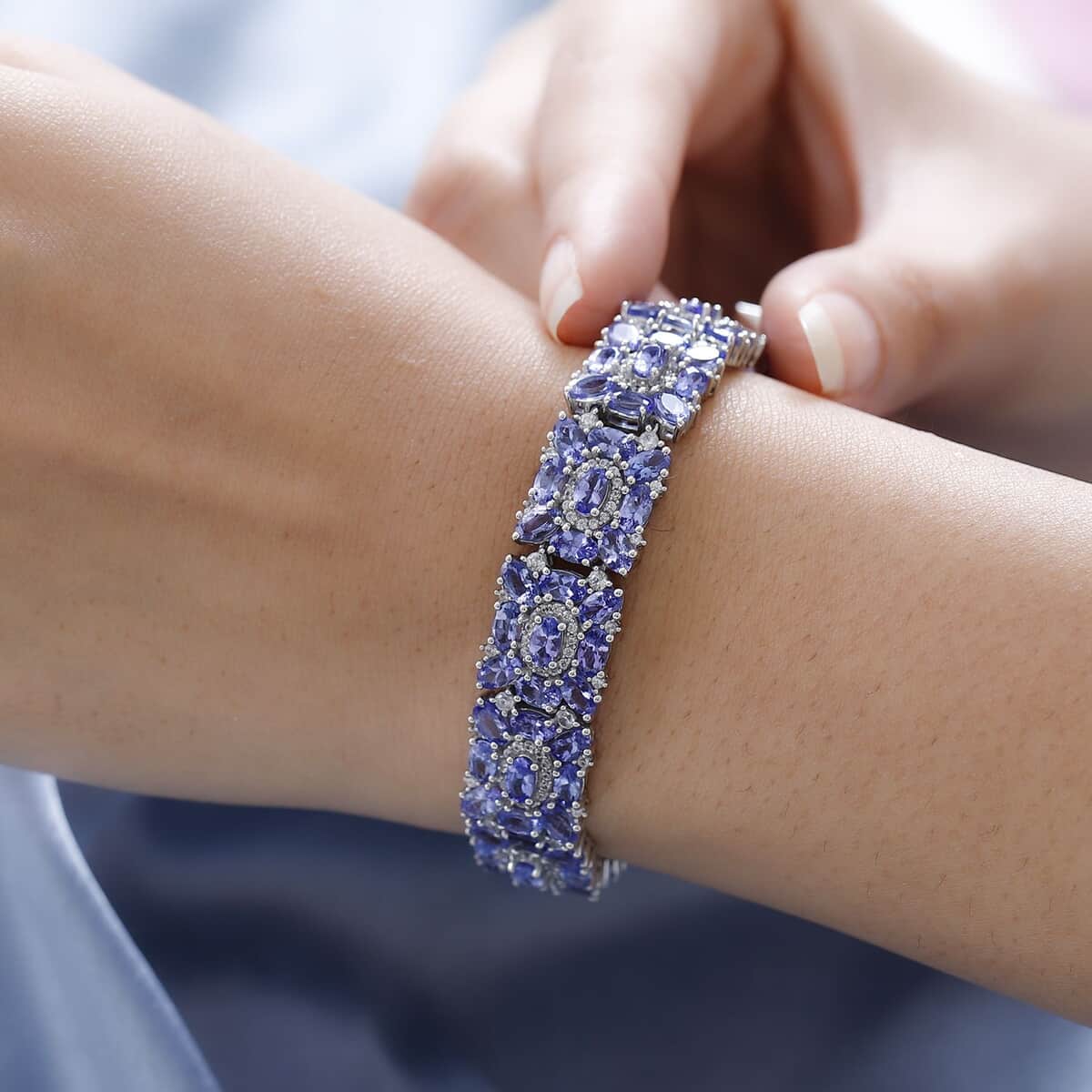 Tanzanite and White Zircon Bracelet in Platinum Over Sterling Silver (7.25 In) 30.50 ctw image number 2