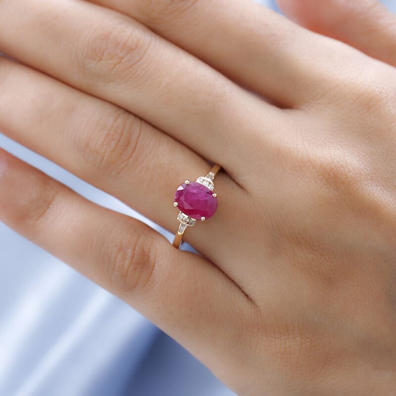 Luxoro 14K Yellow Gold AAA Montepuez Ruby and G-H I2 Diamond Ring (Size 10.0) 1.75 ctw