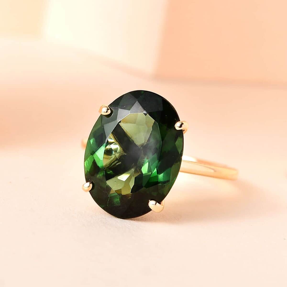 Luxoro 10K Yellow Gold Premium Tanzanian Natural Green Apatite Solitaire Ring 8.90 ctw image number 1