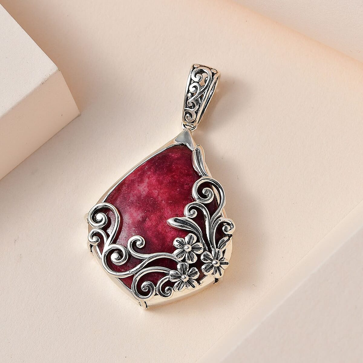 Artisan Crafted Norwegian Thulite Solitaire Pendant in Sterling Silver 42.50 ctw image number 1