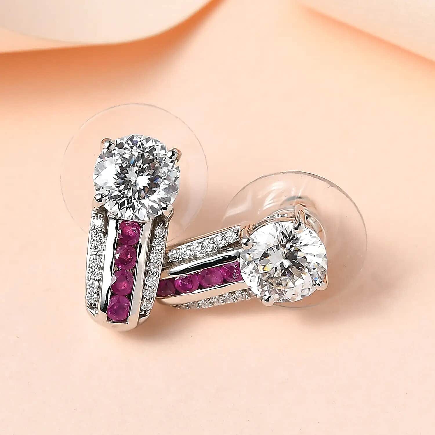 Moissanite & Niassa Ruby - Product card gallery slide 2 (9431756275967)
