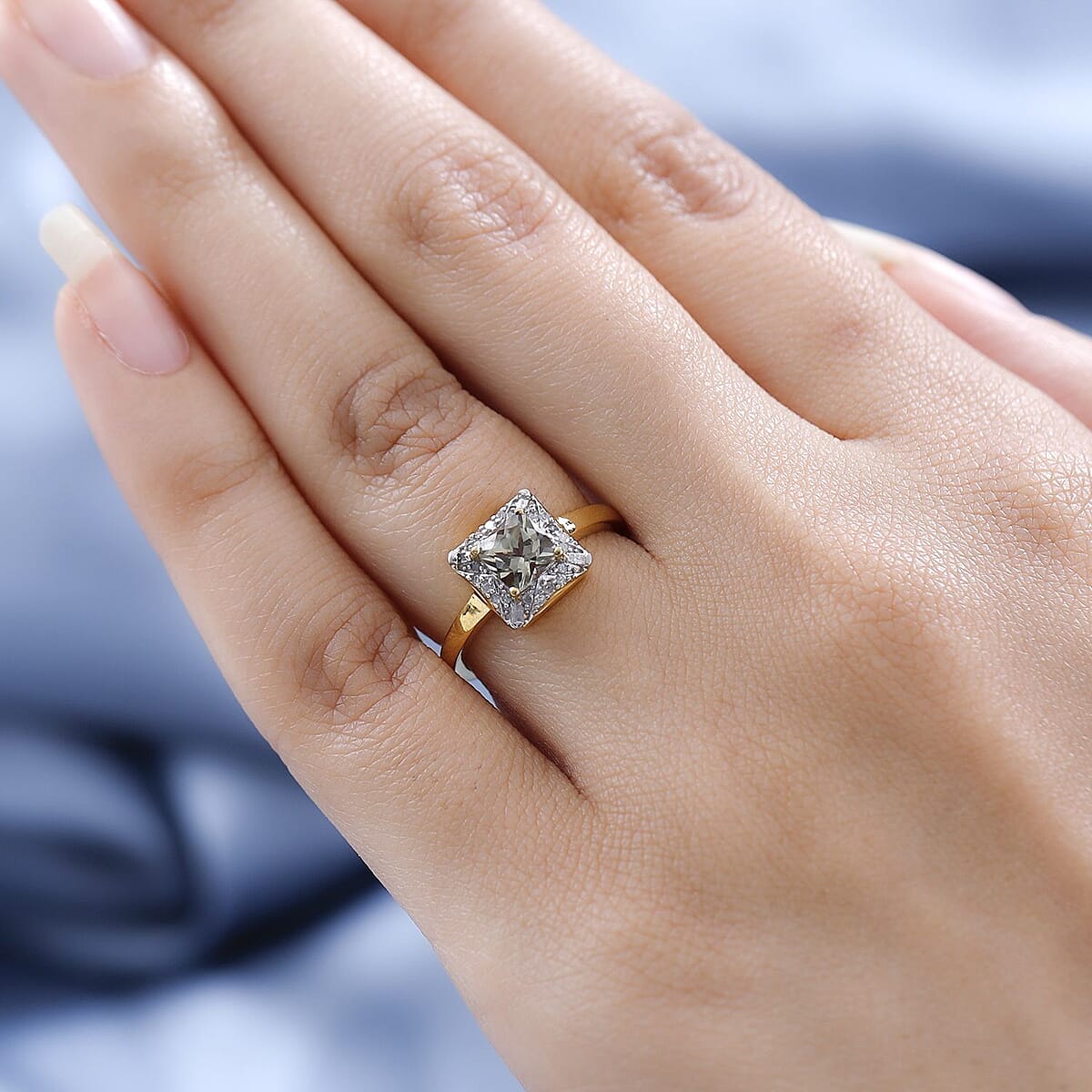 AAA Turkizite and Diamond Halo Ring in Vermeil Yellow Gold Over Sterling Silver (Size 9.0) 0.85 ctw image number 2