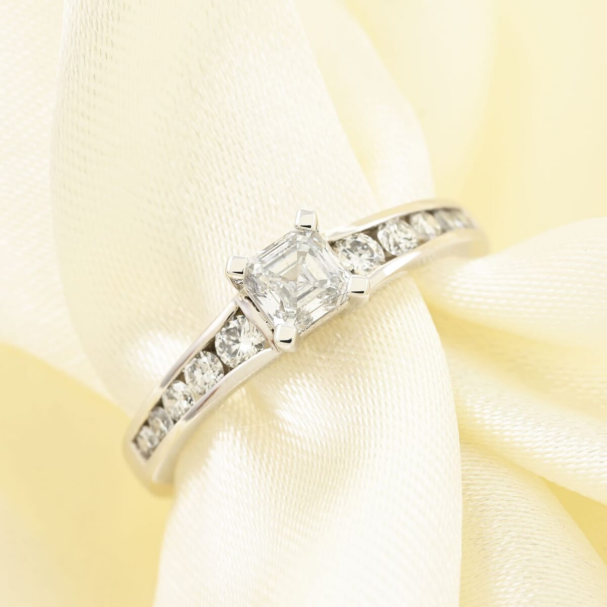 Ankur Treasure Chest Modani 950 Platinum E-F VS Diamond Ring (Size 11.0) 4.55 Grams 0.75 ctw image number 1