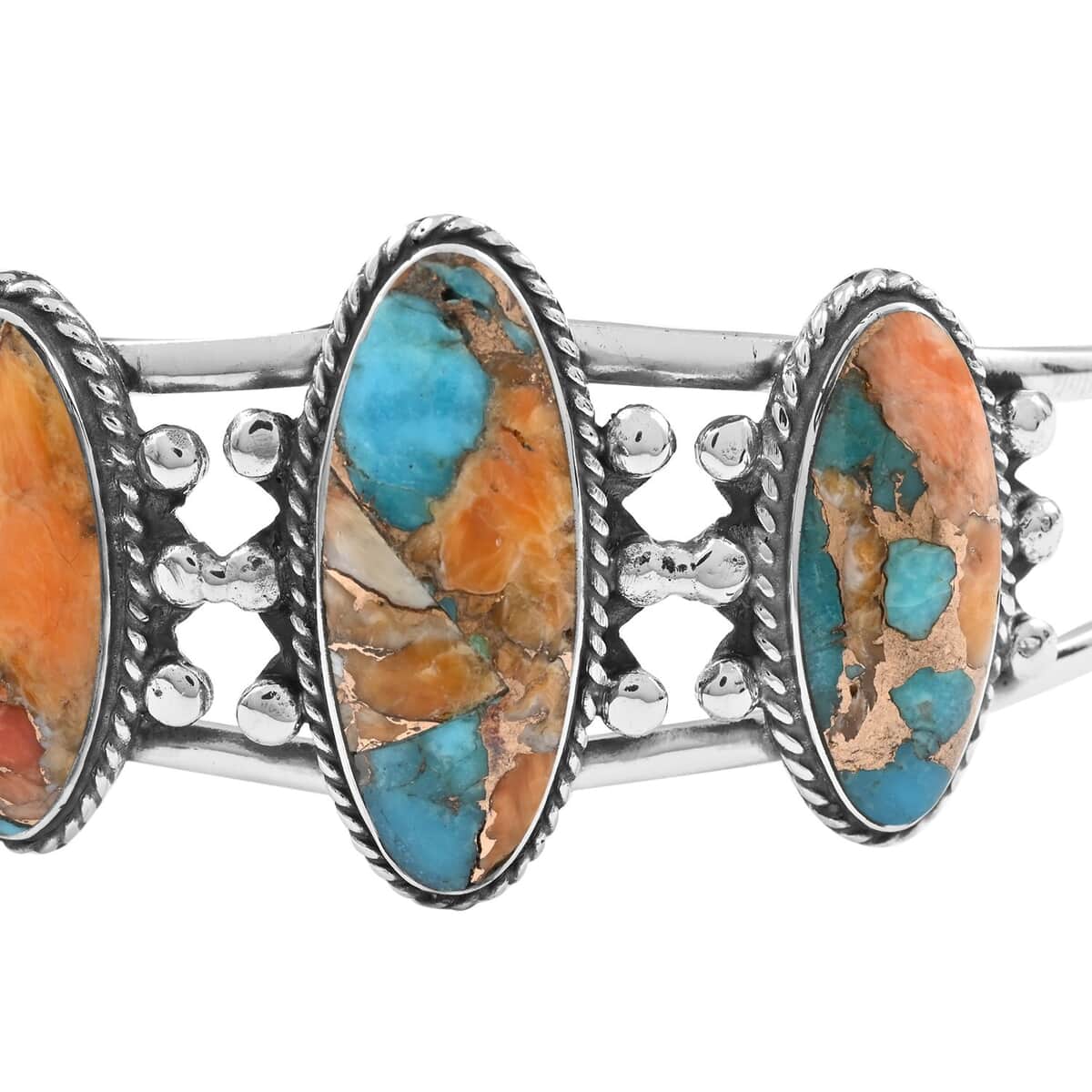 Santa Fe Style Spiny Turquoise Cuff Bracelet in Sterling Silver (6.50 in) 21.00 ctw image number 2