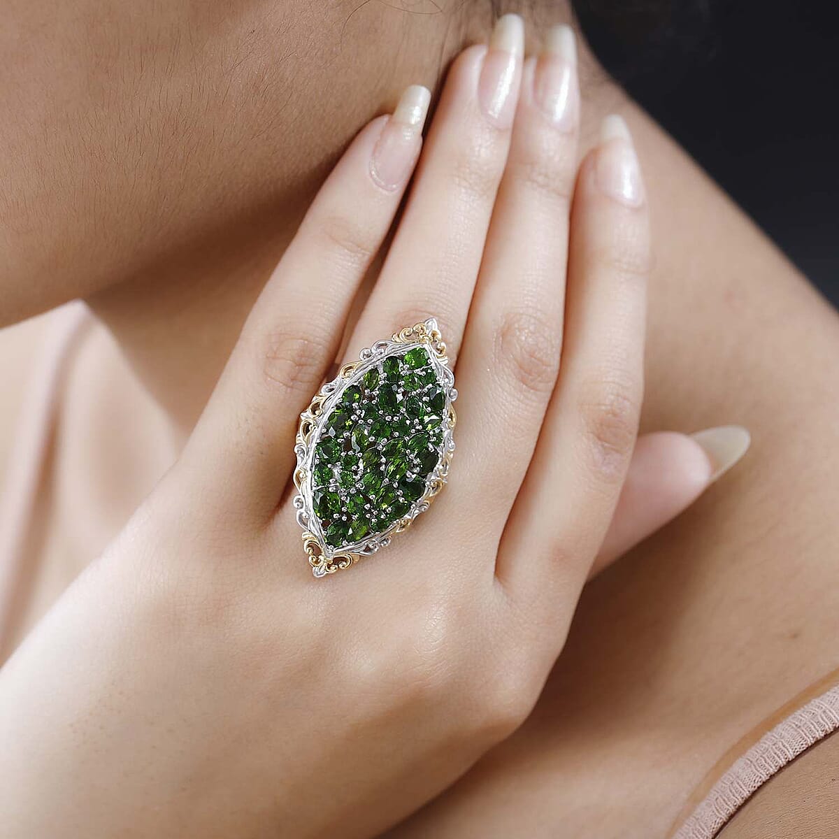 Chrome Diopside Elongated Ring in Vermeil Yellow Gold and Platinum Over Sterling Silver (Size 7.0) 7.00 ctw image number 2