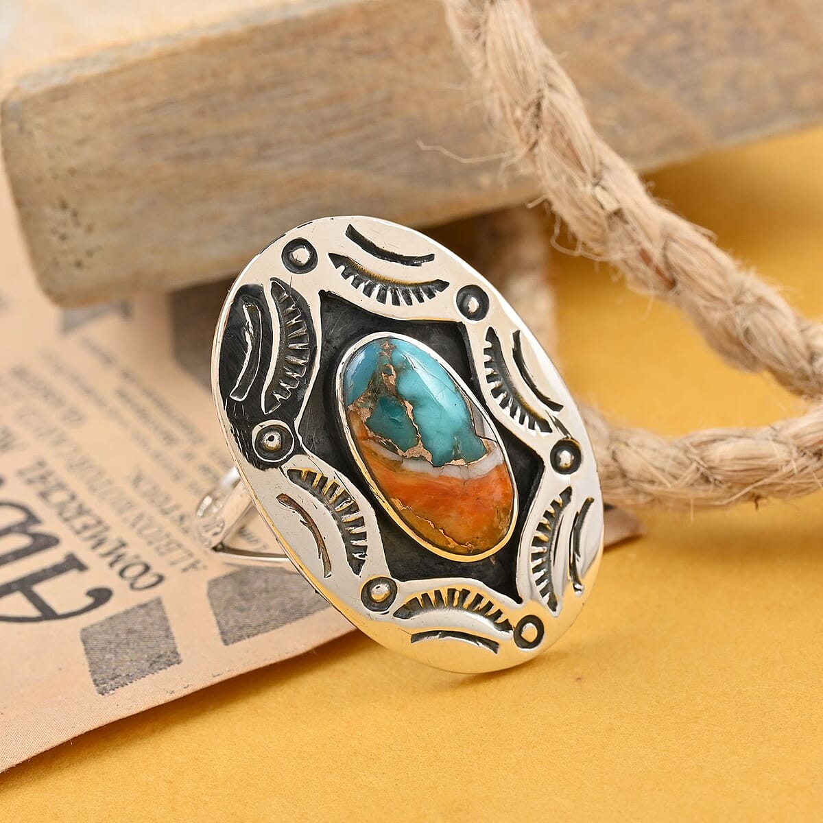 Santa Fe Style Spiny Turquoise Ring in Sterling Silver (Size 9.0) 1.50 ctw image number 1