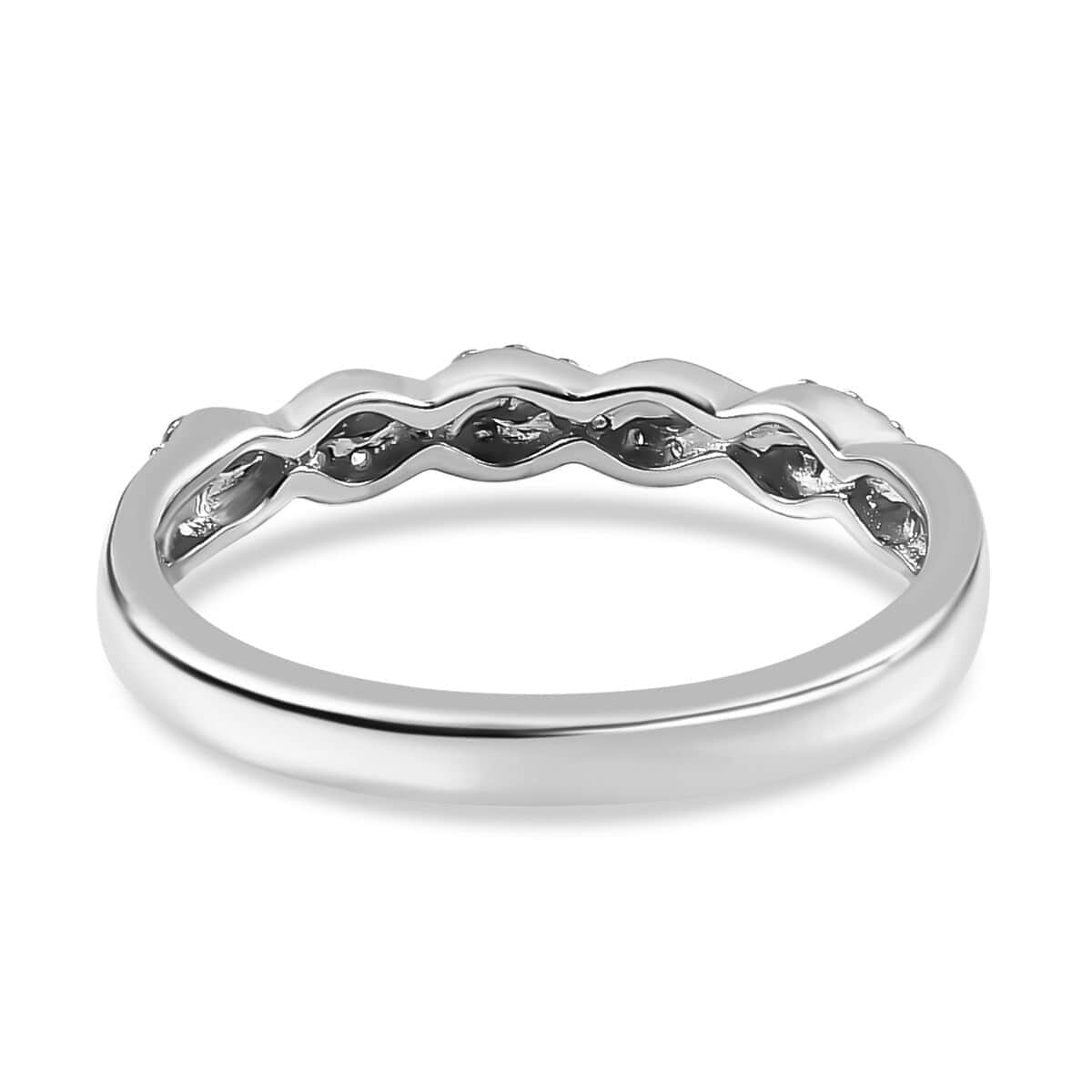 Iliana 18K White Gold Diamond G-H SI1 Forever Love Twisted Band Ring (Size 7.0) 0.10 ctw image number 4