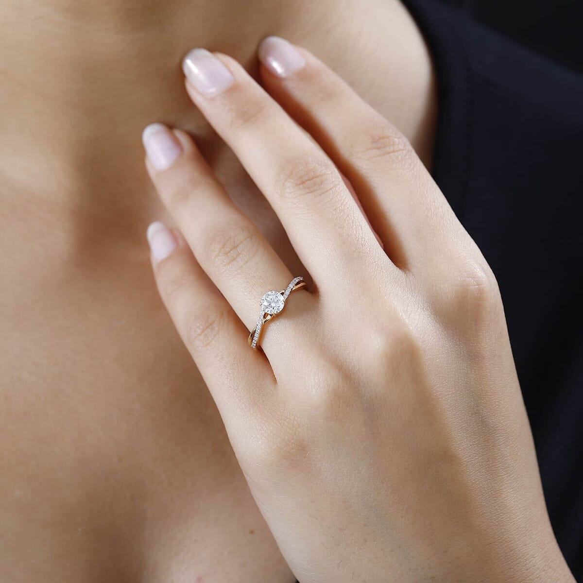 Iliana 18K Yellow Gold G-H SI1 Diamond Criss Cross Ring (Size 6.0) 3.95 Grams 0.75 ctw image number 3