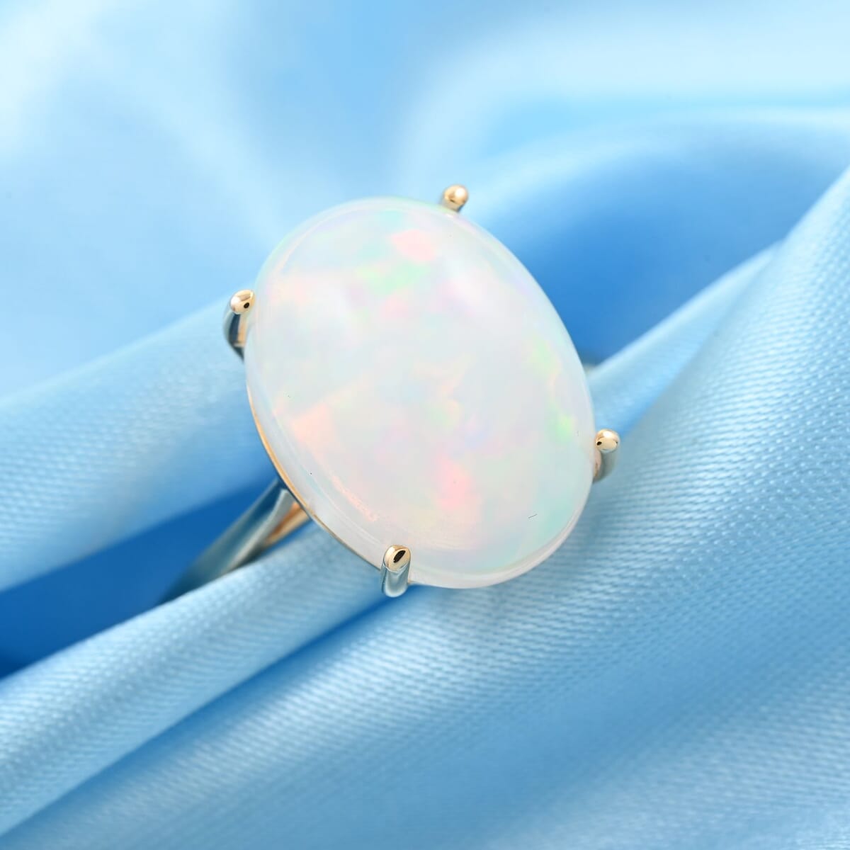 Certified and Appraised Luxoro 10K Yellow Gold AAA Ethiopian Welo Opal Solitaire Ring (Size 6.0) 6.85 ctw image number 1