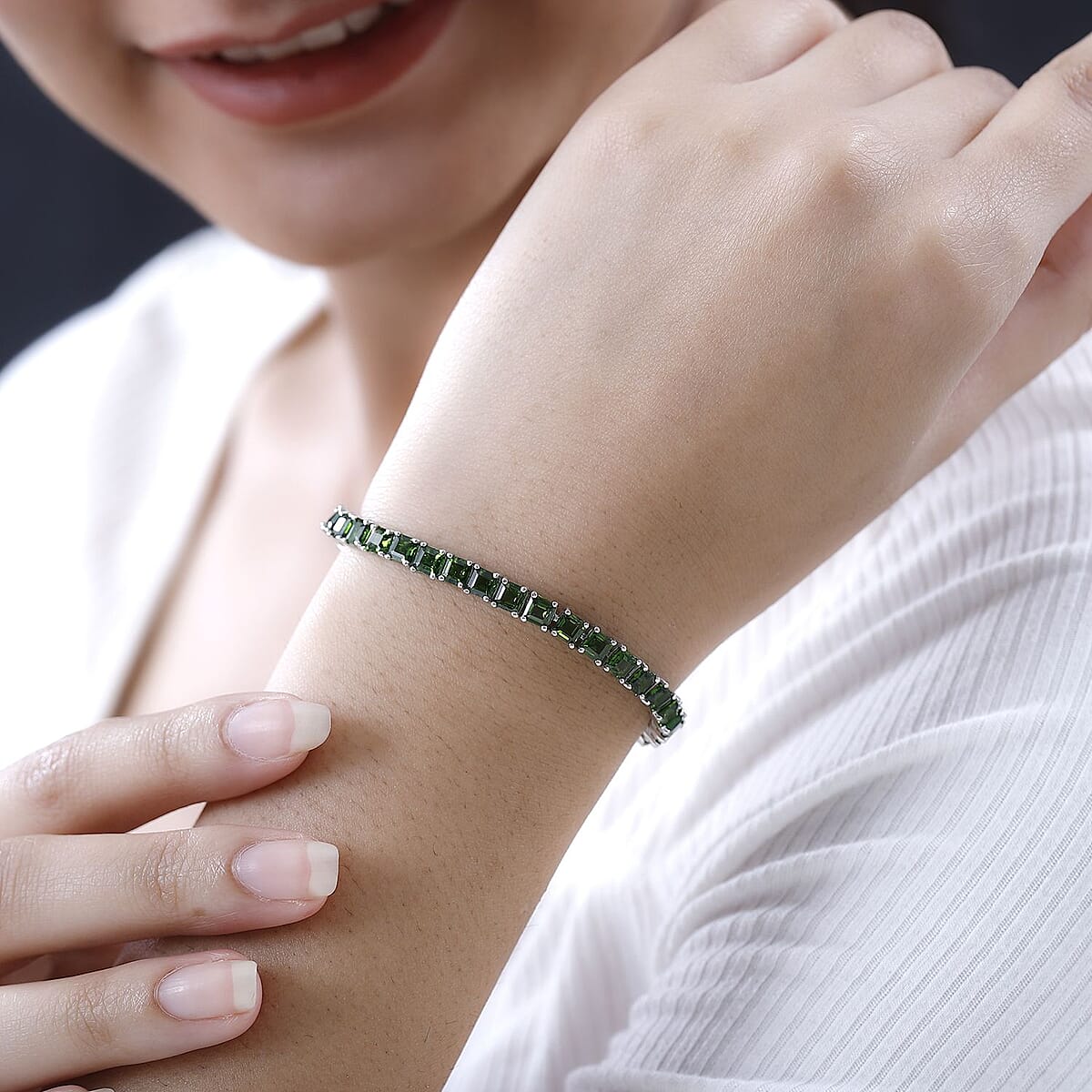 Asscher Cut Chrome Diopside Tennis Bracelet in Platinum Over Sterling Silver (7.25 In) 14.50 ctw image number 2