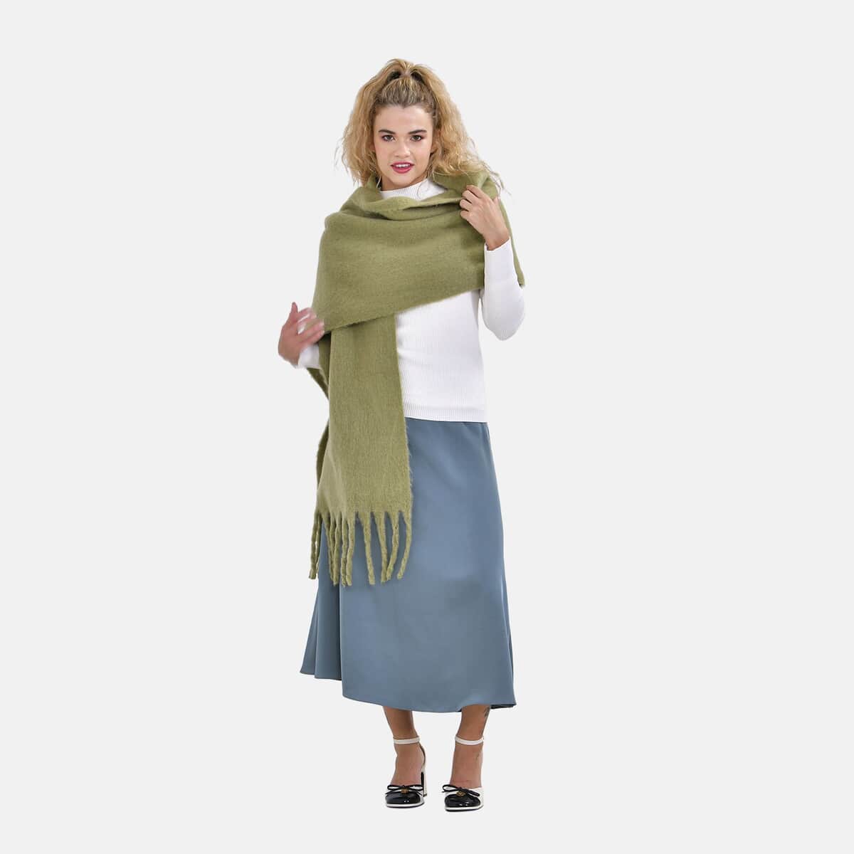 Olive Green Solid Color Scarf with Tassels image number 0