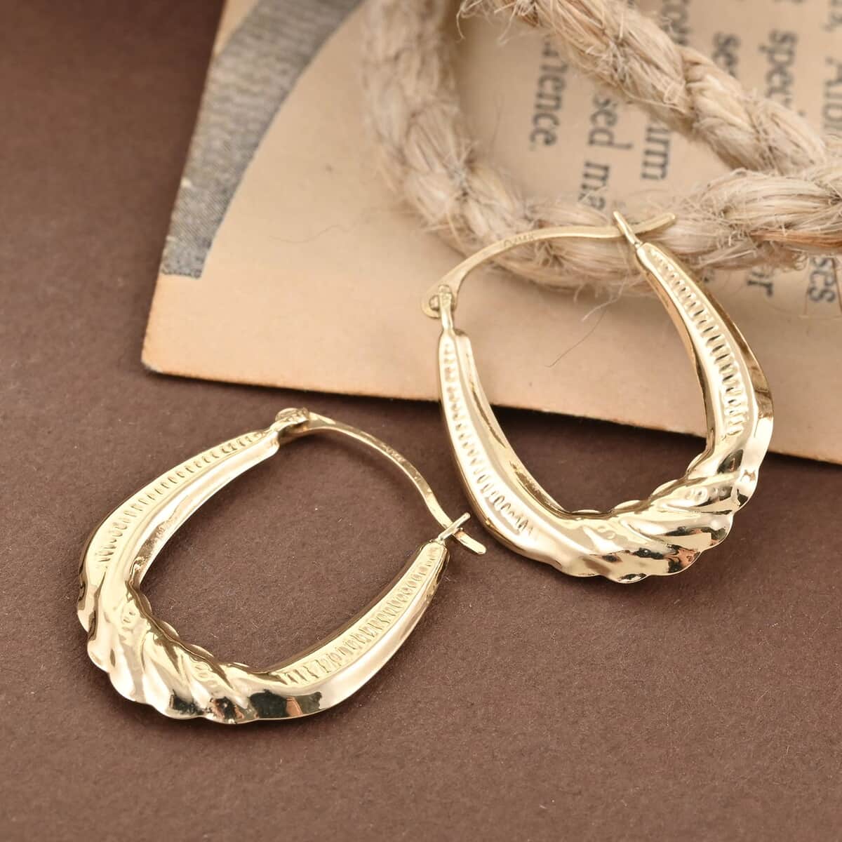 14K Yellow Gold Hammered Hoop Earrings image number 1