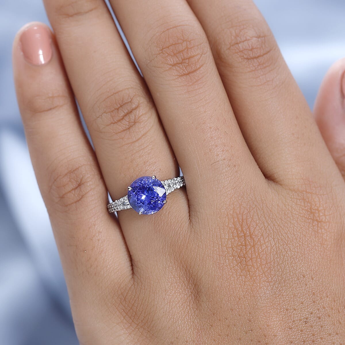 Rhapsody 950 Platinum AAAA Tanzanite and E-F VS Diamond Ring (Size 8.0) 4.90 Grams 3.20 ctw image number 2