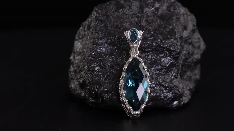 Sajen Silver Celestial Indigo Quartz Doublet Pendant in Platinum Over Sterling Silver 12.40 ctw