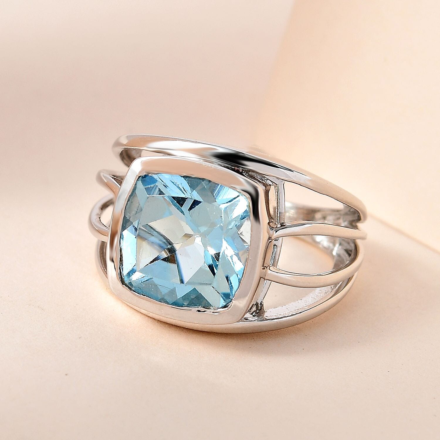 Sky Blue Topaz 5.60 ctw Ring in Platinum Over Sterling Silver (Size 5.5)