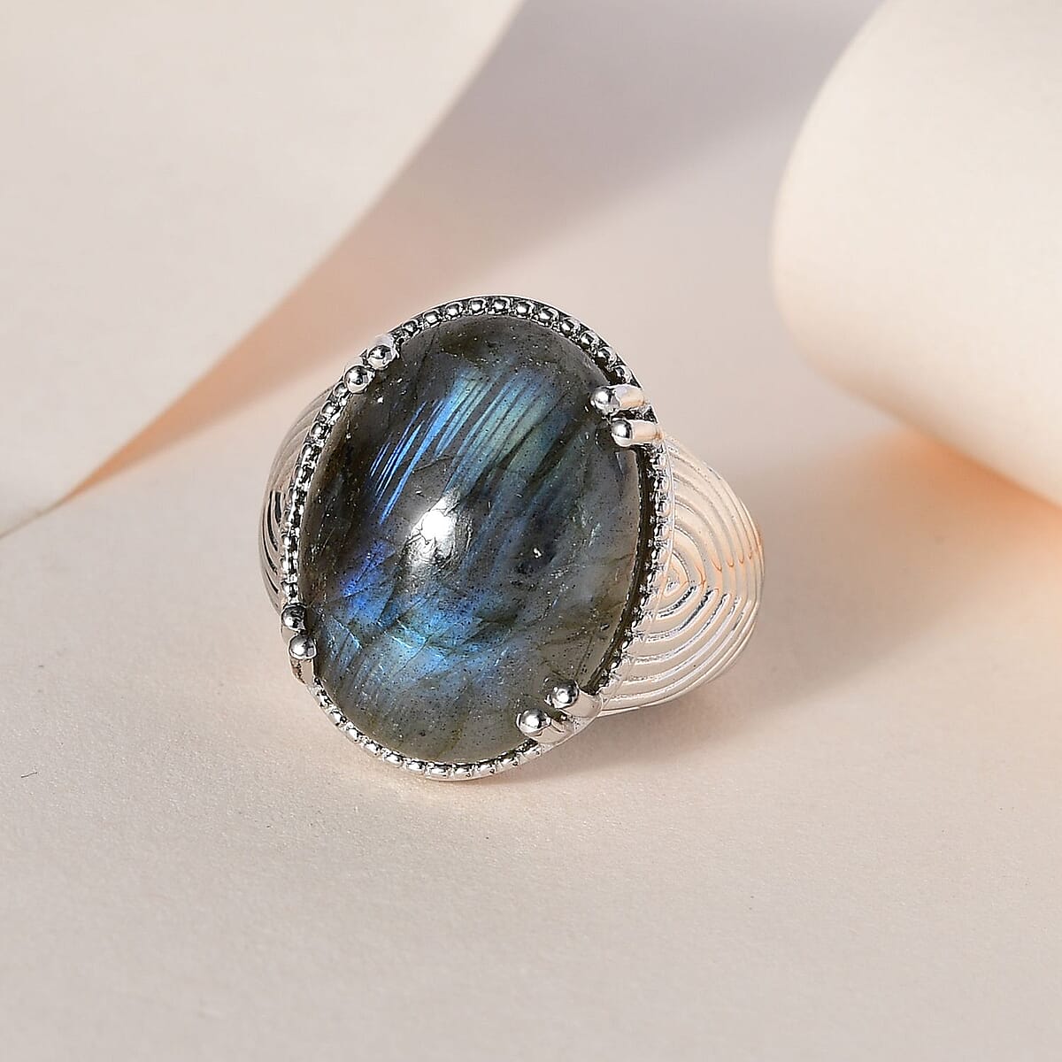 Karis Malagasy Labradorite Solitaire Ring in Platinum Bond (Size 10.0) 16.00 ctw image number 1