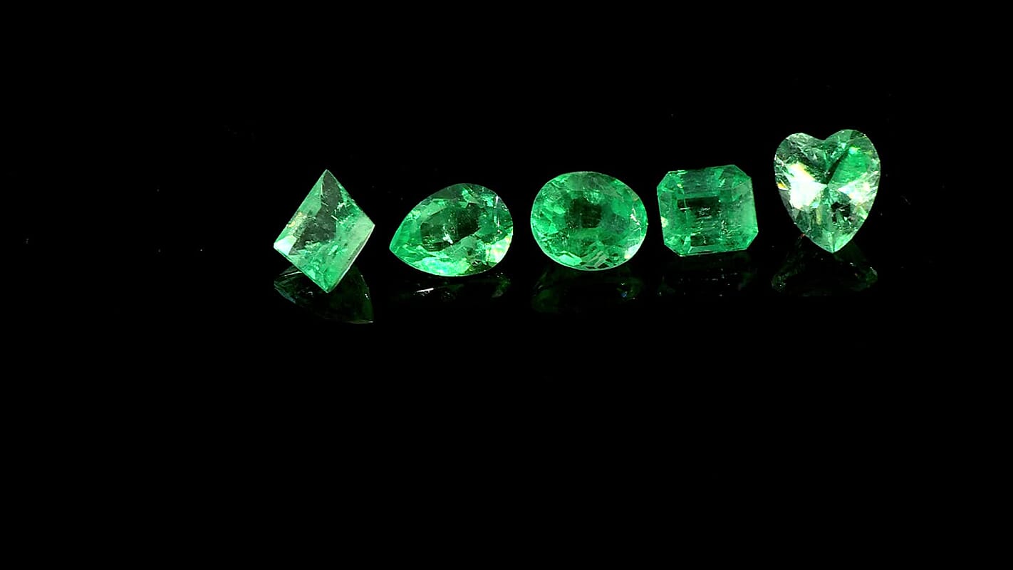 Certified & Appraised AAAA Boyaca Colombian Emerald (Pear Free Size) 2.00 ctw