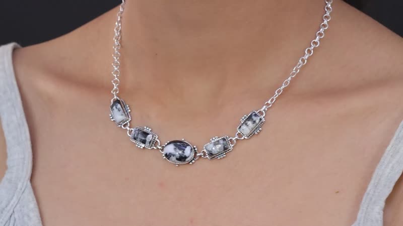 Artisan Crafted White Buffalo Necklace 18 Inches in Sterling Silver 20.50 ctw