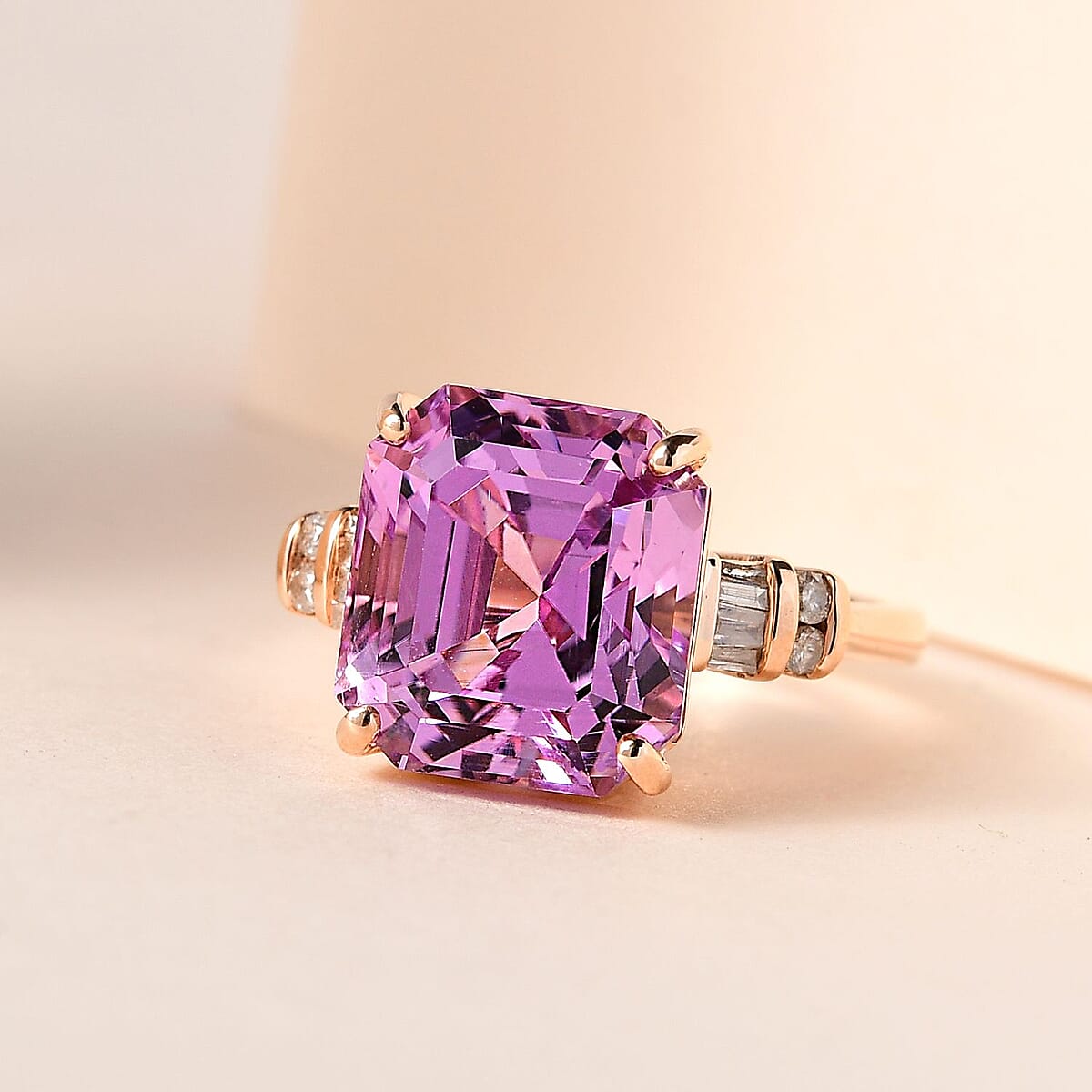 Luxoro 10K Rose Gold AAAA Patroke Kunzite and G-H I3 Diamond Ring (Size 8.0) 9.10 ctw image number 1