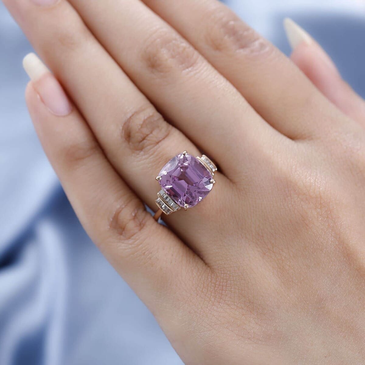Luxoro 10K Rose Gold AAA Patroke Kunzite, Diamond (0.20 cts) Ring (Size 7.0) 6.75 ctw image number 2