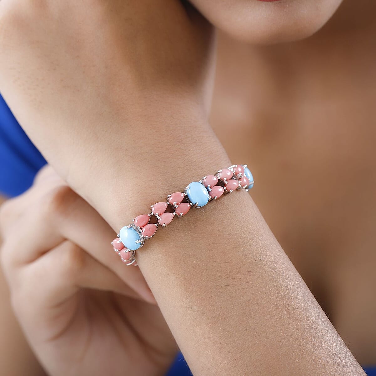 Sleeping Beauty Turquoise and Oregon Peach Opal Bracelet in Platinum Over Sterling Silver (7.25 In) 22.85 ctw image number 2