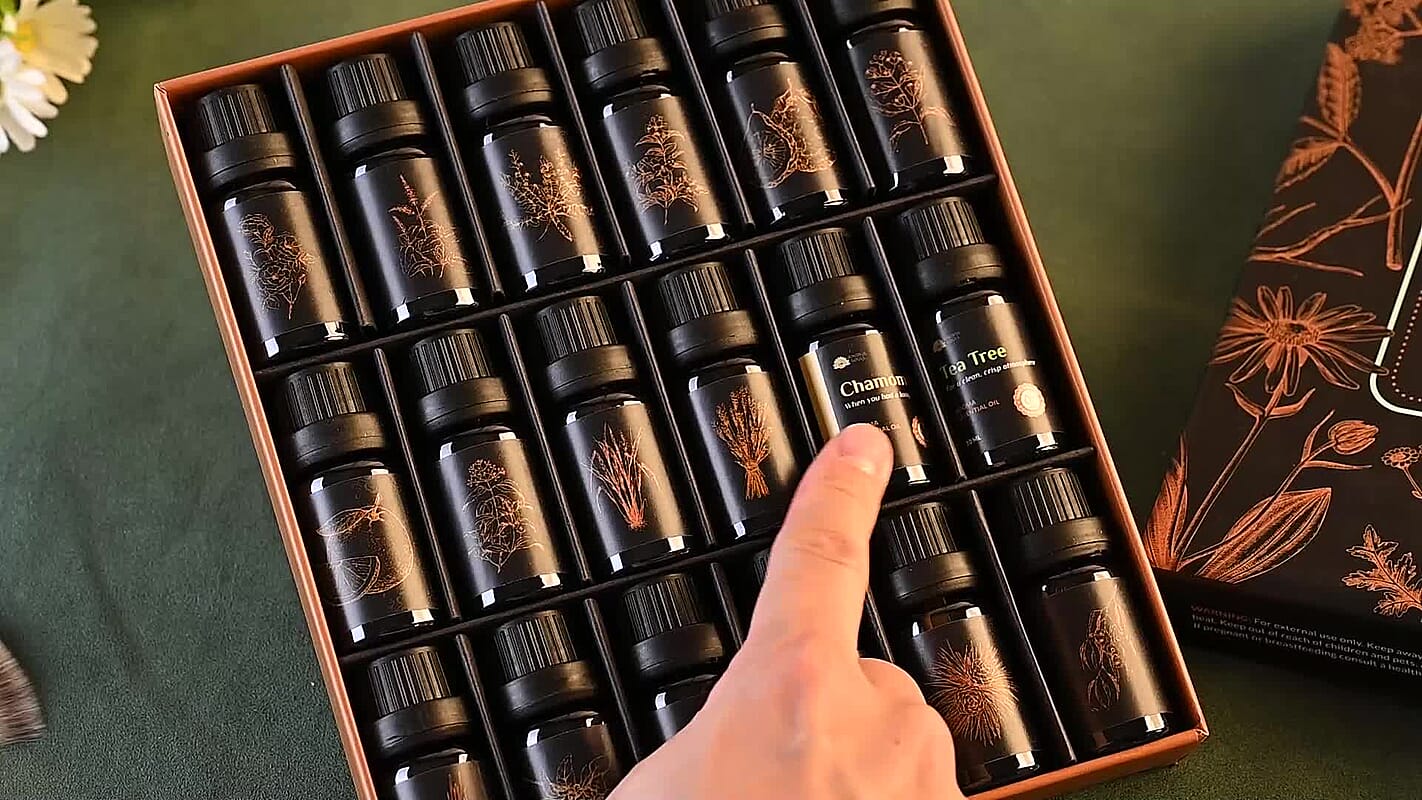 Homesmart Set of 18 pcs Pure and Organic Essential Oils, Pack of 18 Aromatherapy Pure Natural & Organic Oils Gift Set For Diffusers, Massages, and Daily Routine