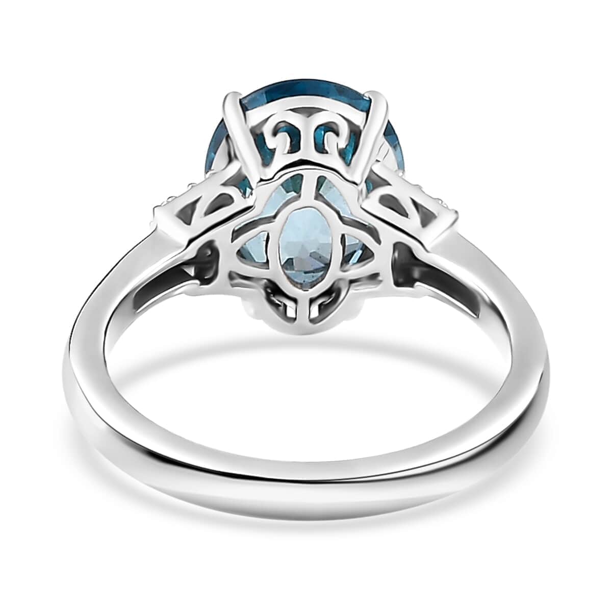 Luxoro 14K White Gold AAA Ratanakiri Blue Zircon and Diamond G-H I3 Ring (Size 10.0) 5.25 ctw image number 4