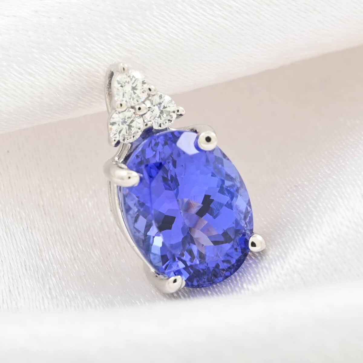 Certified and Appraised Rhapsody 950 Platinum AAAA Tanzanite and E-F VS Diamond Pendant 2.06 ctw image number 1