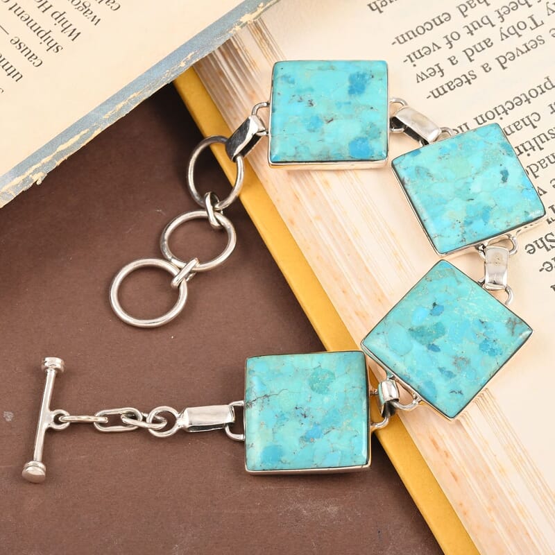 Santa Fe Style Kingman Turquoise Toggle Clasp Bracelet in Sterling Silver (7.0-8.0In) 30.00 ctw