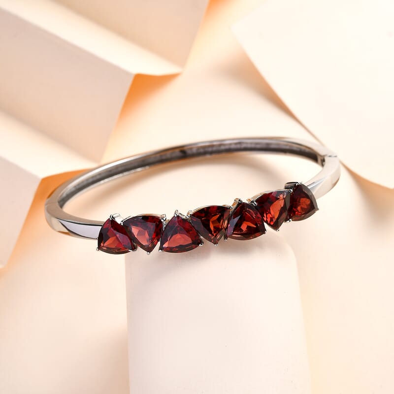 Mozambique Garnet Bangle Bracelet in Stainless Steel (6.50 In) 10.35 ctw