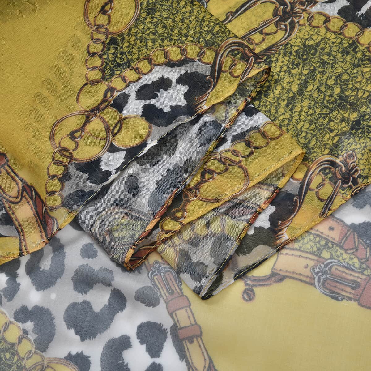 Set of 5 Leopard Pattern Polyester Scarves image number 3