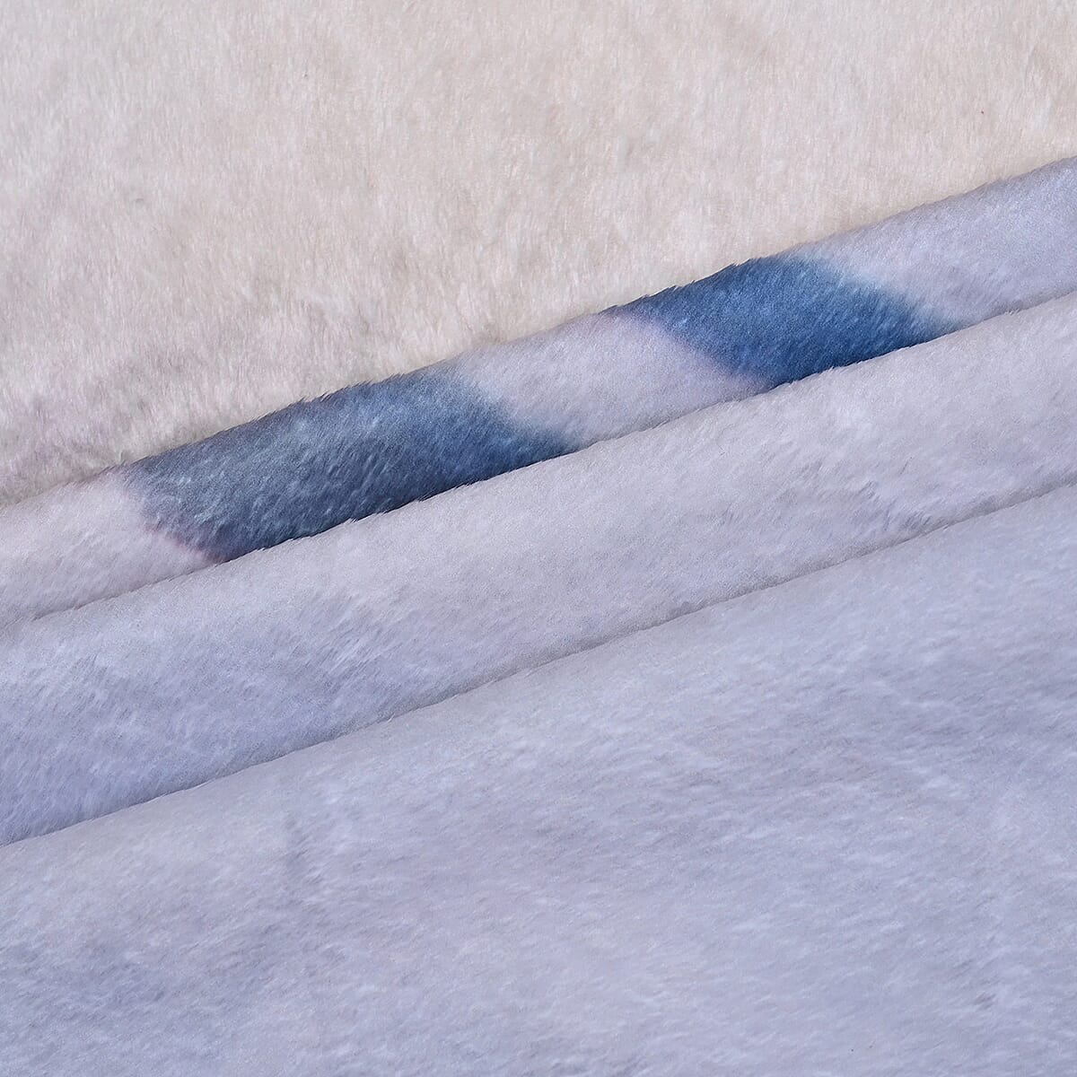 Homesmart Digital Print Polar Bear Pattern Flannel Blanket (Microfiber) image number 4