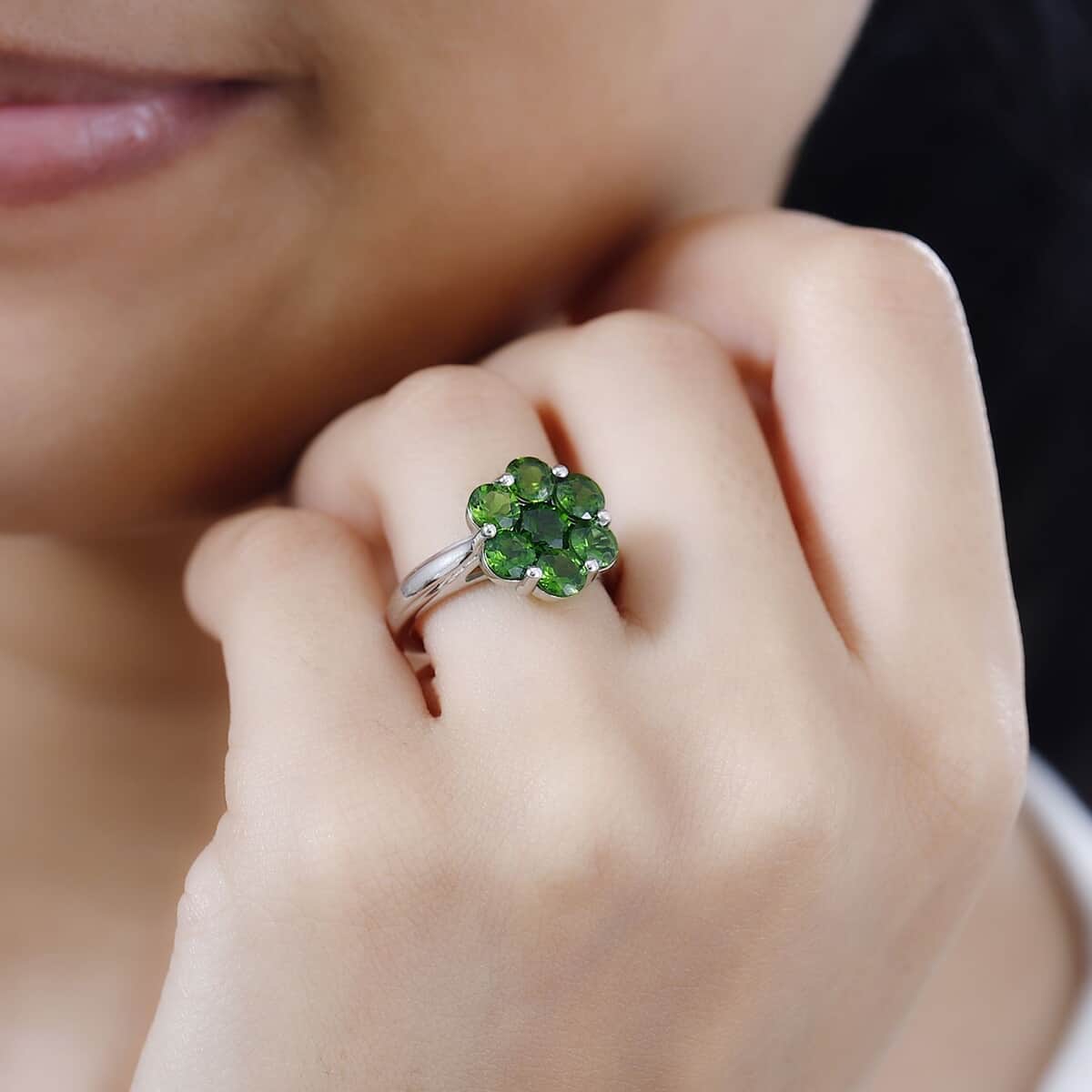 Chrome Diopside Floral Ring in Platinum Over Sterling Silver (Size 6.0) 3.10 ctw image number 2